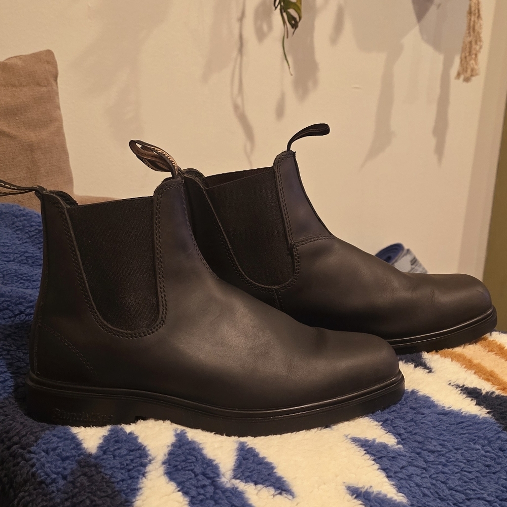 Blundstones 063 Square Toe